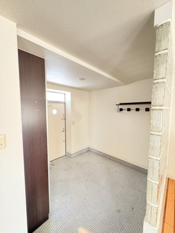 武藤ビルの玄関