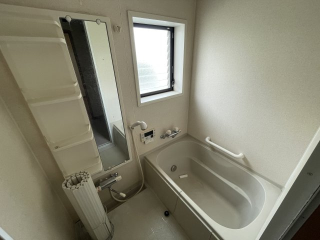 本郷町店舗兼住宅の浴室