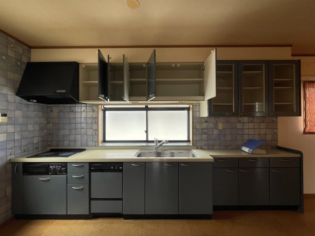 本郷町店舗兼住宅のキッチン