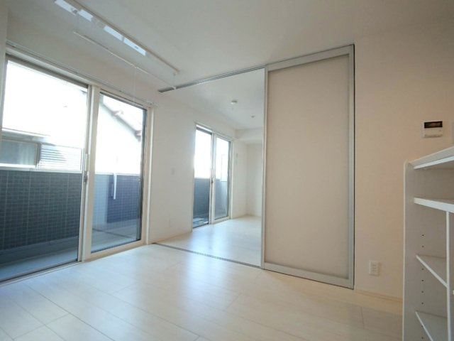 岸和田市下松町２丁目のハイツの居間・リビング|使いやすいリビングです