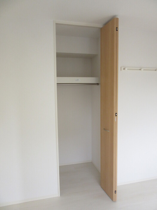 岸和田市下松町２丁目のハイツの収納|たっぷりとした収納スペースです