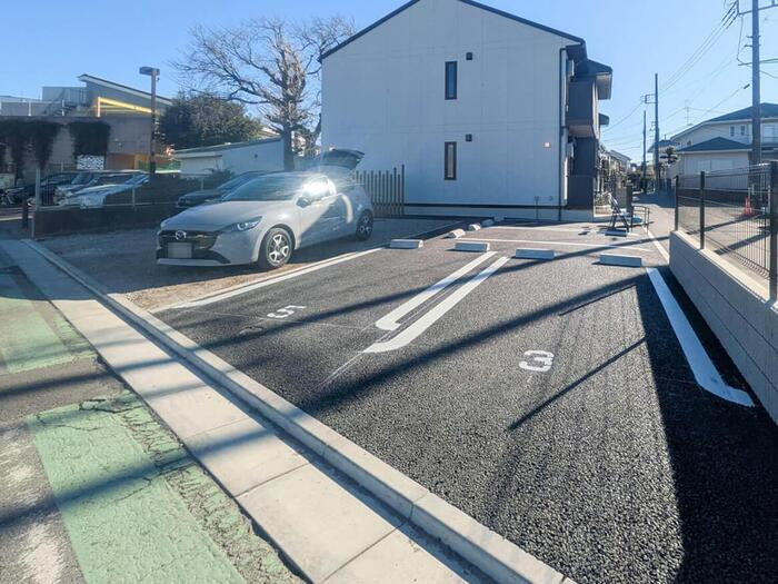 グラースKの駐車場