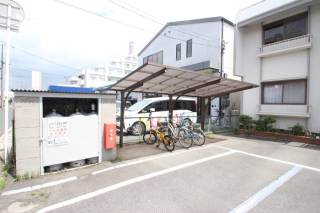 パレーシャル藤原　A棟