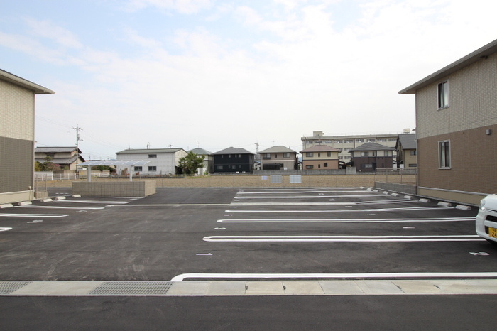 ソレイユ　B棟の駐車場