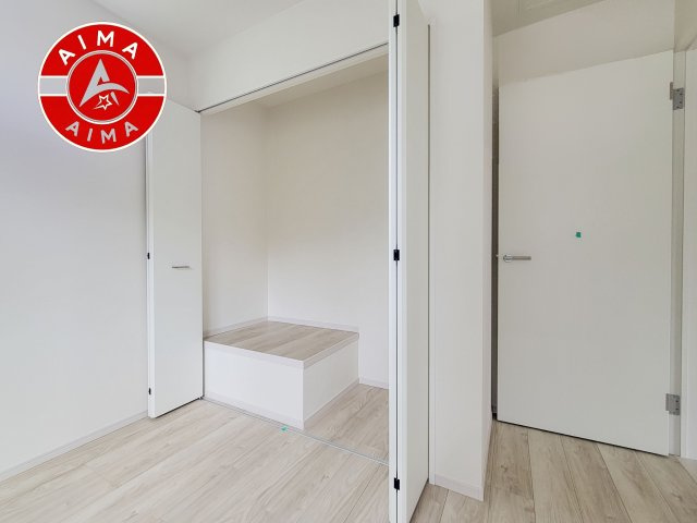福岡市西区生松台1丁目第3-3棟（2号棟）　の内観：施工例|洋服や大きな荷物が多い方や人数の多いご家族などは、一般的なクローゼットよりもウォークインクローゼットのほうが使い勝手が良いです。