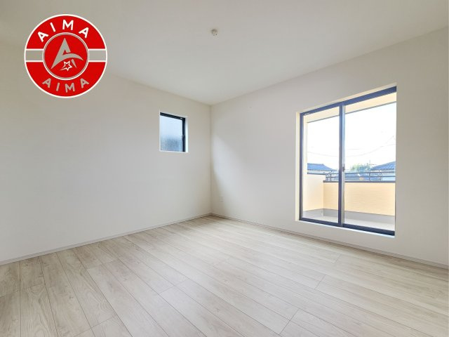 福岡市西区生松台1丁目第3-3棟（2号棟）　の内観：施工例|採光良好な洋室は全居室、複層ガラスの遮熱効果と断熱効果で、一年中快適に過ごせます。