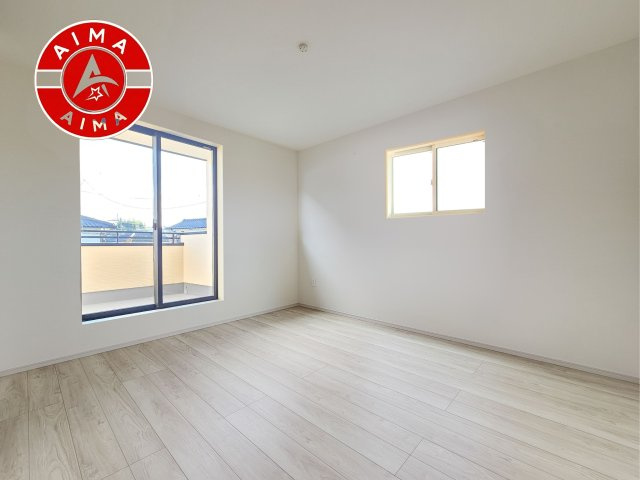 福岡市西区生松台1丁目第3-3棟（2号棟）　の内観：施工例|穏やかな光が差し込む室内には、穏やかな時間が流れます。