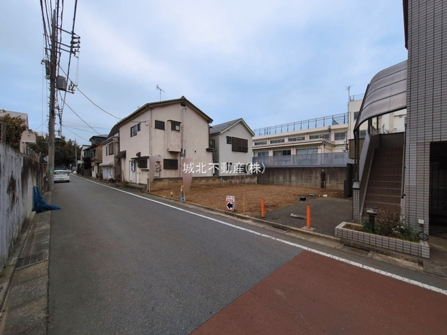 練馬区大泉町3丁目 限定1区画の前面道路含む現地写真