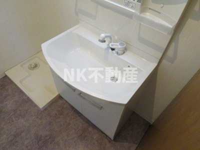 【洗面所】 | ユニキューブ上小阪（長瀬賃貸） | スペースが確保できる洗面所です