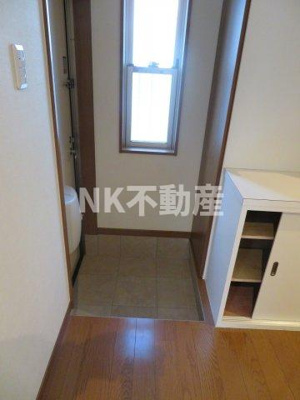 【玄関】 | ユニキューブ上小阪（長瀬賃貸） | 明るい玄関です