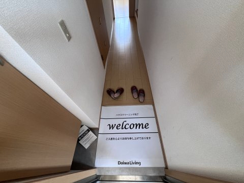 グローリア若葉台の玄関