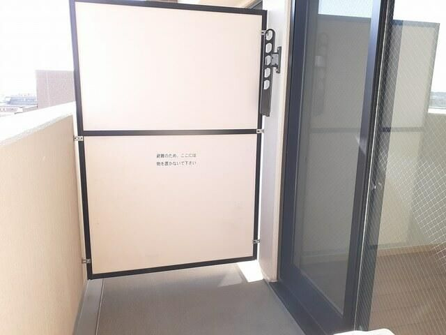 市川市南八幡４丁目の賃貸マンションのバルコニー