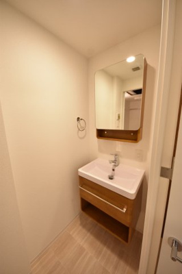 【独立洗面台】 | セレニテ三宮リアン