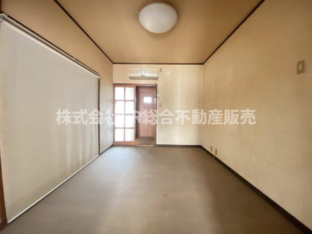 横小路町5丁目中古テラスハウスの洋室|使い勝手のいい洋室です