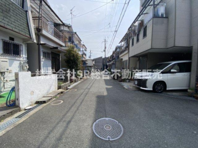 横小路町5丁目中古テラスハウスの前面道路含む現地写真|前面道路含む現地写真です