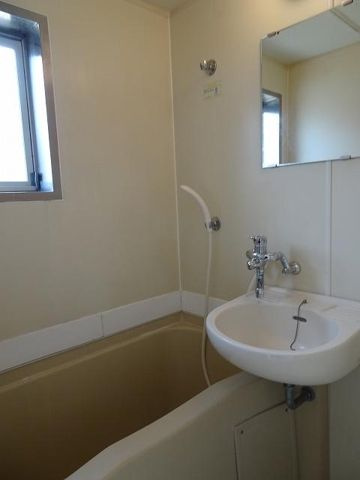 ローズアパート(Q-064)の浴室