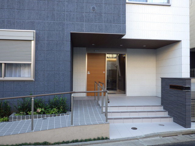 （シニア限定）HEBELVILLAGE鷺ノ宮のエントランス|★スロープ付★