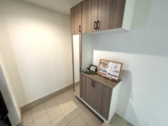 新築戸建　柏市酒井根5丁目の玄関