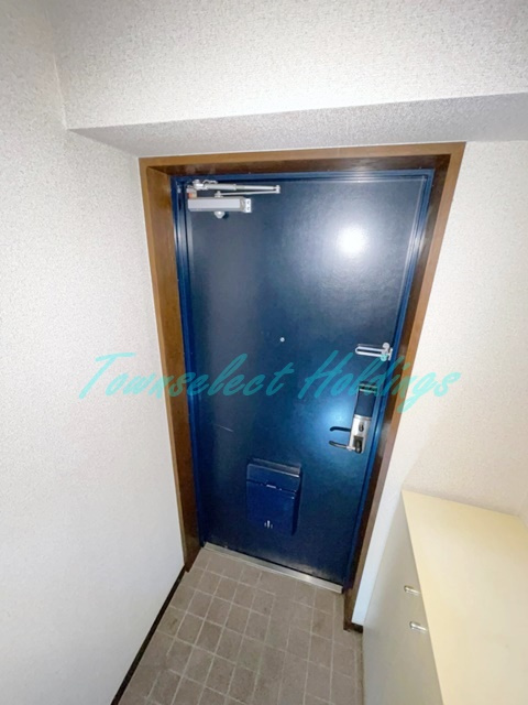 藤沢市善行１丁目の賃貸マンションの玄関