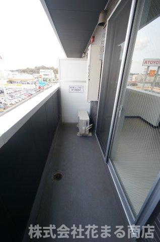 コネクトパークヒルズ鶴沢町のバルコニー|物件、駅でお待ち合わせでのご案内歓迎！