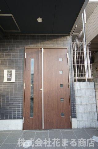 コネクトパークヒルズ鶴沢町のエントランス|物件、駅でお待ち合わせでのご案内歓迎！