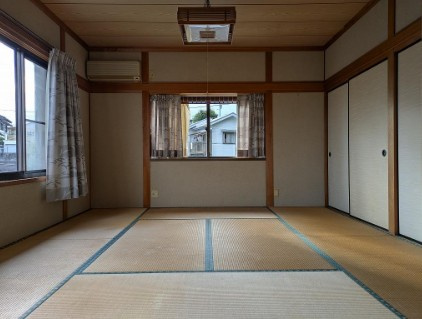 【高台立地】高知市万々　中古一戸建ての和室|懐かしさと安らぎを感じる、畳の香りに包まれた和室