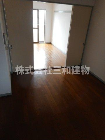 サンハイツ志茂多の居間・リビング|同間取り別室の参考写真です