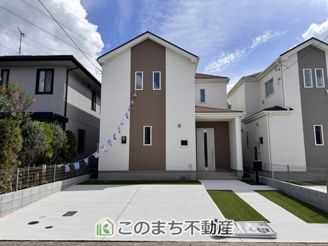ハートフルタウン宇都宮市簗瀬町2542番の駐車場|2台並列駐車が可能です。
洗車も出来る余裕のあるスペースには、もちろん自転車の駐輪も可能！