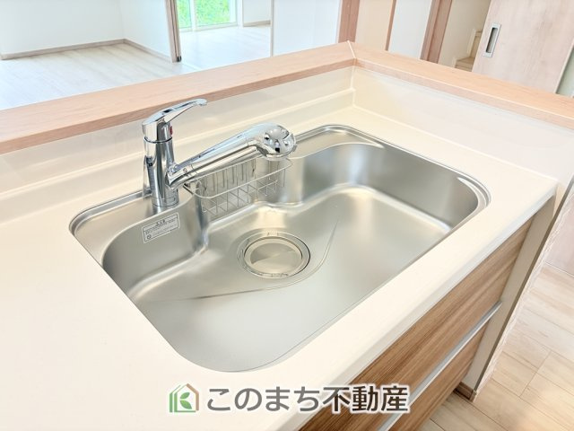 ハートフルタウン宇都宮市簗瀬町2542番のキッチン|広いシンクで洗い物も楽です。