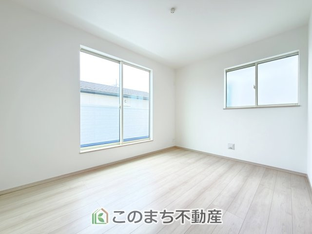 ハートフルタウン宇都宮市簗瀬町2542番の洋室|南向きで陽当たりの良い洋室♪風通しもよく快適です☆