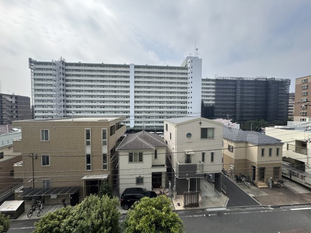 グリーンパーク東砂の展望|南向きからの眺望です♪
前面は戸建てで陽当たり眺望良好です♪