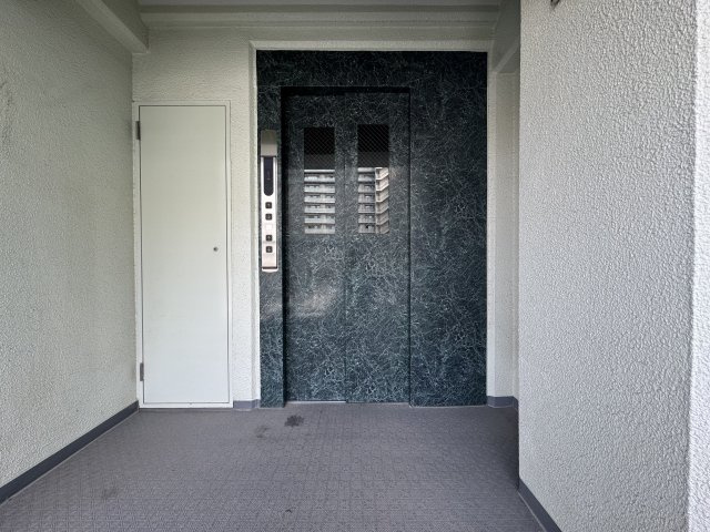グリーンパーク東砂のその他共用部分|エレベーター付きマンションです♪
