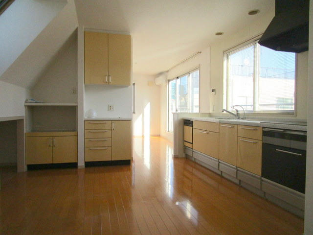 メイプルテラスの居間・リビング