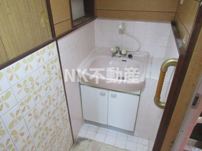 【洗面所】 | 中小阪1丁目戸建賃貸（河内小阪賃貸） | コンパクトで使いやすい洗面所