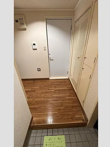 大河原ビルの玄関