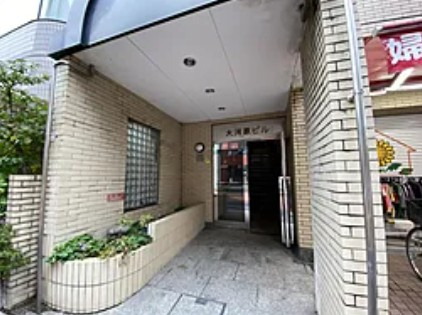 大河原ビルのエントランス