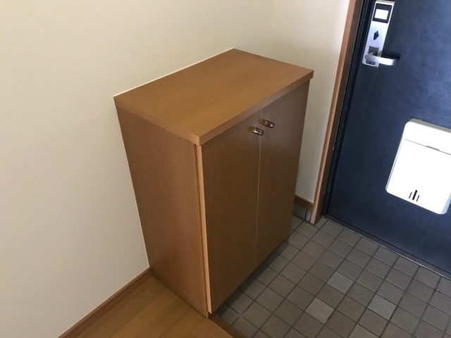 ハウスローリエの玄関