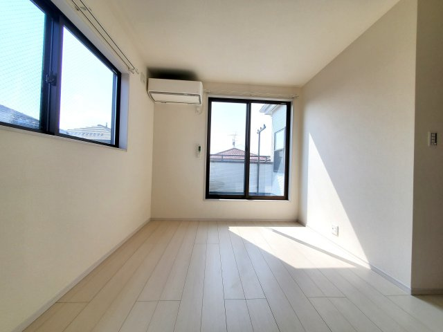 三郷市　彦倉1丁目　中古戸建の洋室|スタンダードな洋室です
