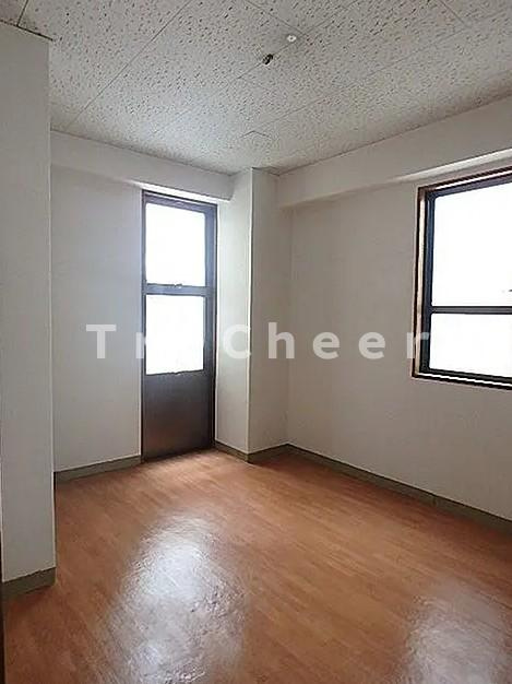 佐藤ビルの寝室