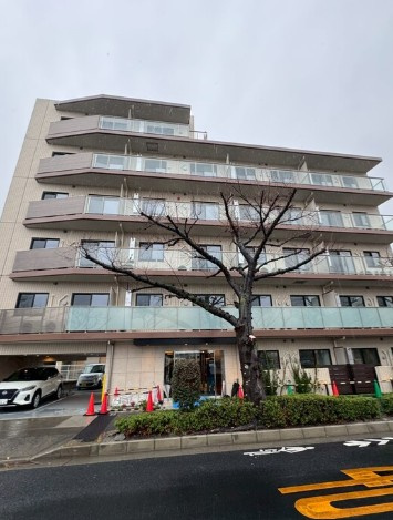 エストゥルース府中