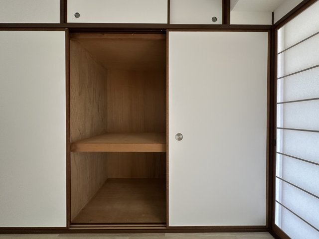 ガーデンハイツ須磨B棟の収納