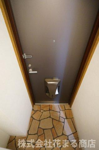 アメニティ21の玄関|物件、駅でお待ち合わせでのご案内歓迎！