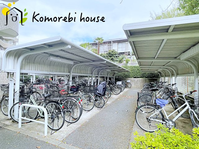 新大宮パークホームズの駐輪場