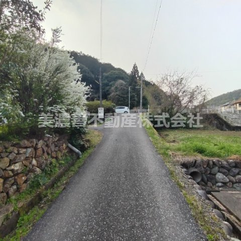 ６６６９８　岐阜市岩崎土地の前面道路含む現地写真