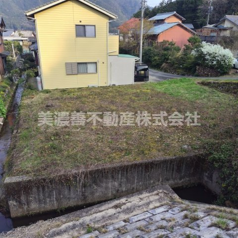 ６６６９８　岐阜市岩崎土地