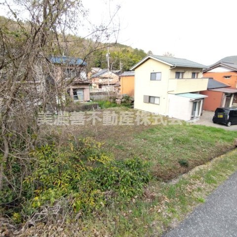 ６６６９８　岐阜市岩崎土地の外観