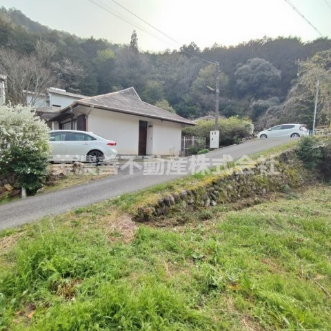 ６６６９８　岐阜市岩崎土地の前面道路含む現地写真