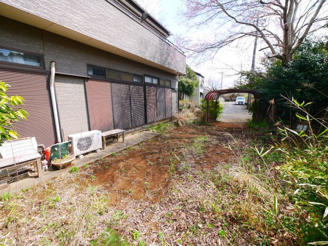 山武市横田　中古戸建の庭|平成8年11月築 4SLDK LDK21帖  敷地約80坪  駐車スペース2台分　家庭菜園が可能です