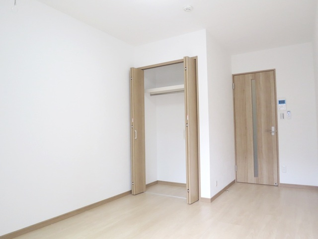 ル・ブランローズ小岩の寝室|違うアングルから見たお部屋です♪