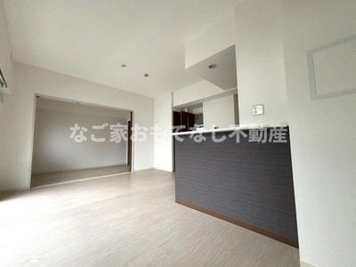 【居間・リビング】 | コンフォート城西 | ※写真は別号室